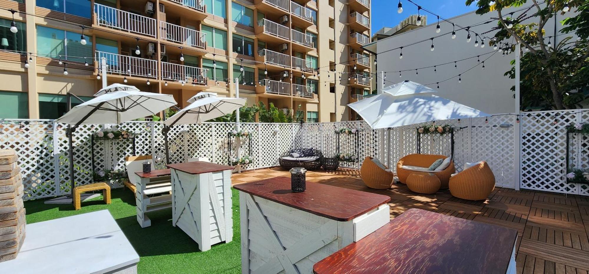 The Beach Waikiki Boutique Hostel Хонолулу Екстериор снимка