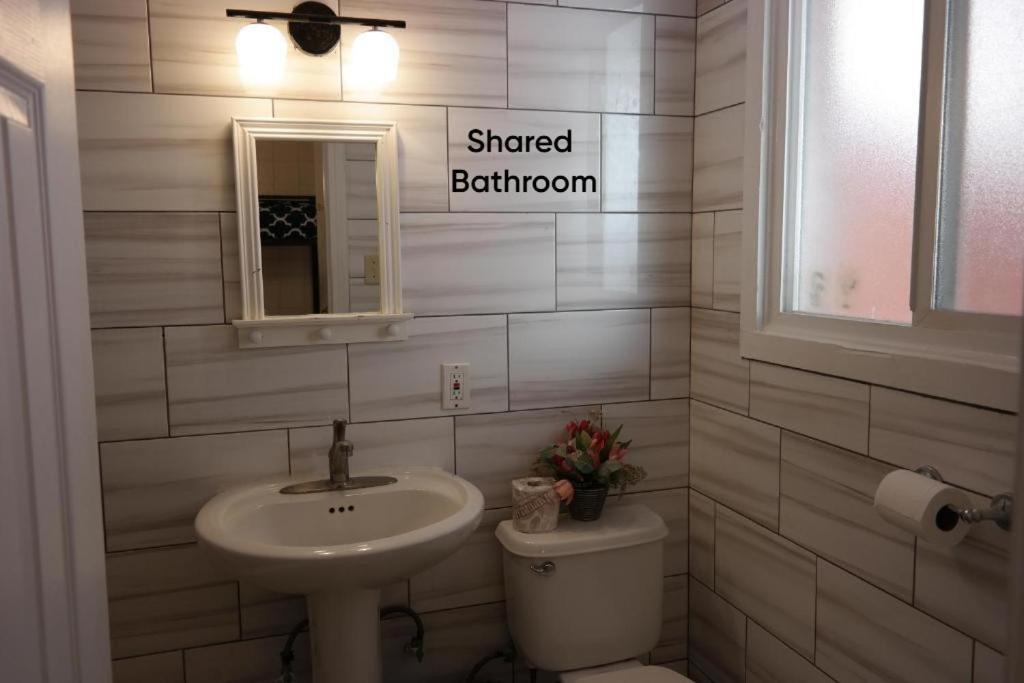 The Beach Waikiki Boutique Hostel Хонолулу Стая снимка