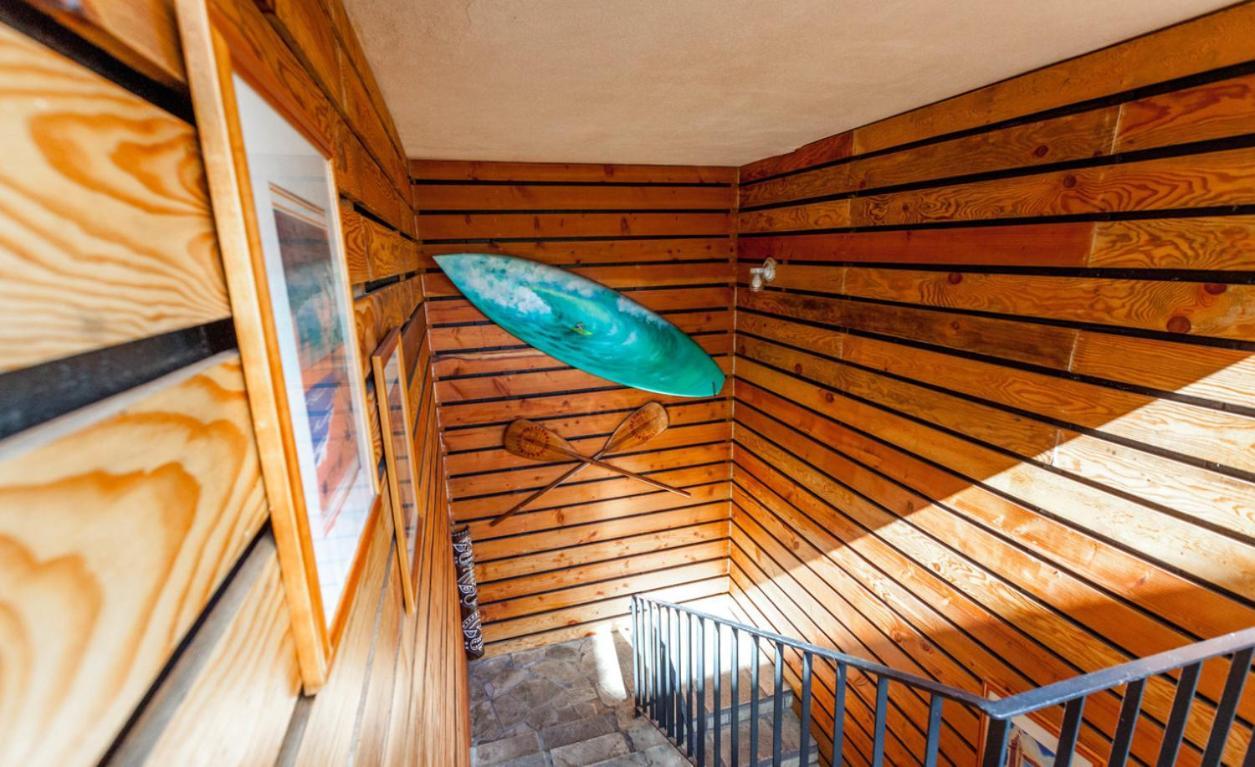 The Beach Waikiki Boutique Hostel Хонолулу Екстериор снимка