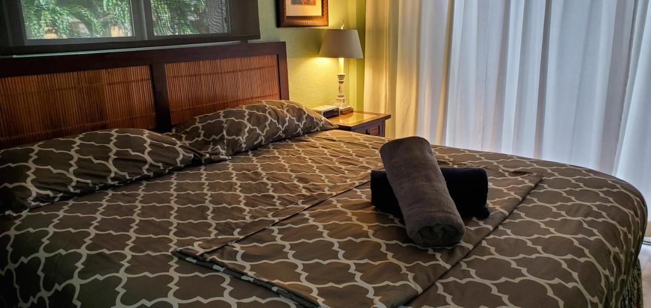 The Beach Waikiki Boutique Hostel Хонолулу Екстериор снимка