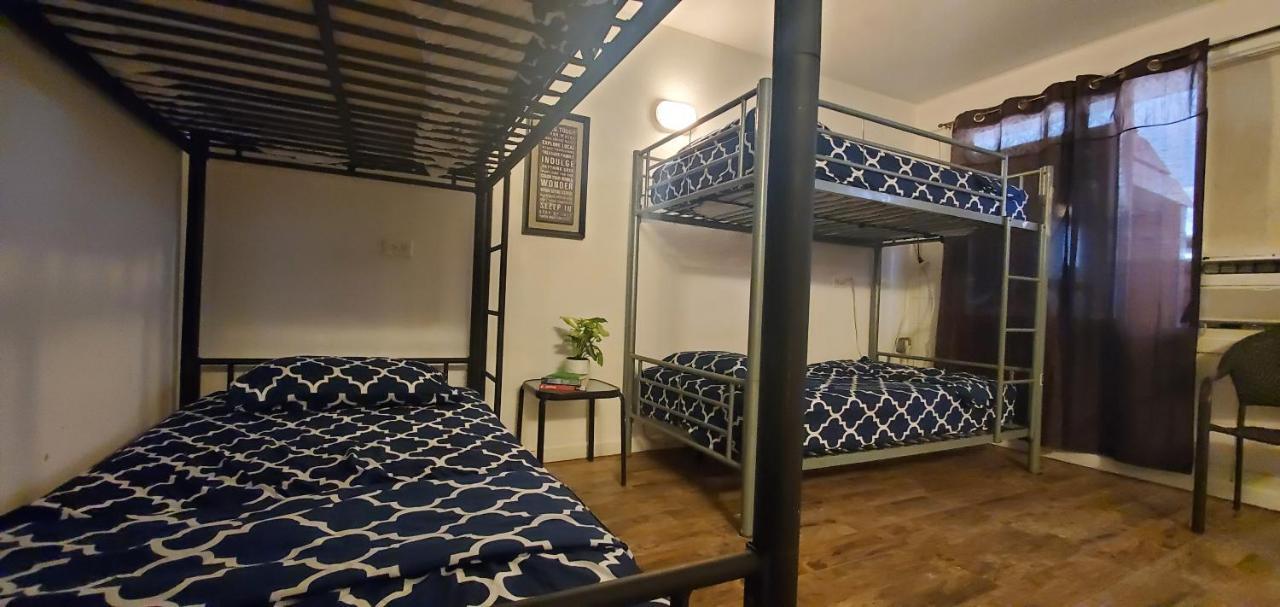 The Beach Waikiki Boutique Hostel Хонолулу Екстериор снимка